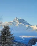 Bright, family-friendly apartment just outside Villars!