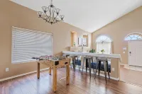 Prime Glendale Location 8-Mins From Westgate Entertainment!