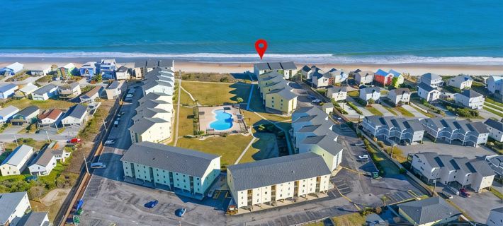 The Endless Wave: Oceanfront Condo, Sunrise View, Pool, 1-mile to Dining & Pier Hôtels à&nbsp;: Comte de Pender