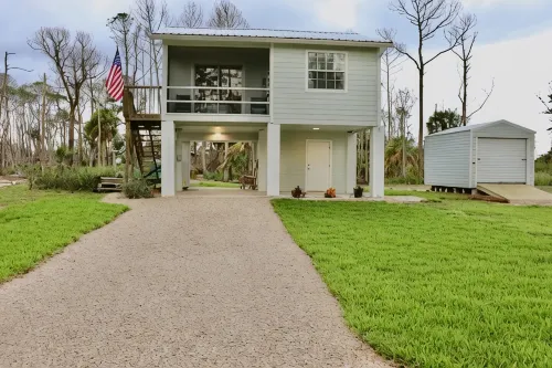 New Listing! King Bed/Ice Machine/Boat Parking
