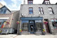 A charming cottage in the heart of Ballater, with a beautiful & modern interior