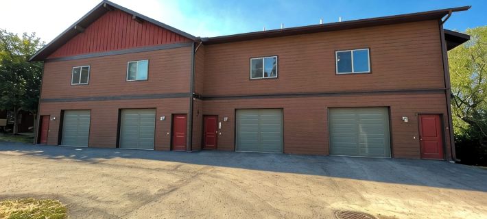 Lakeview Getaway-Walk To Downtown Bigfork, Rated #1 Lake town in USA Hotels in Bigfork