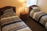 Luxurious Townhome Minutes From Beautiful Downtown, Golf Course, And Ski Area - 발코니