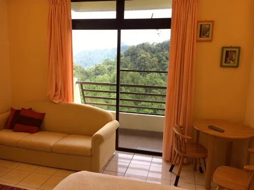 2 Bedrooms Apartment by Paul - Pensions