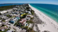 Sandy Cheeks & Barefeet, Gorgeous Interior Gulf Beach Place, Pool, on Beach Side - Pools