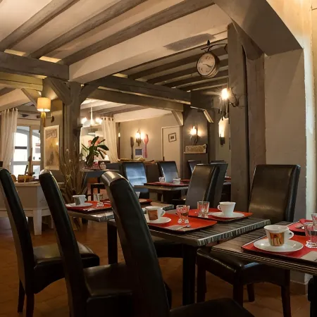 Logis Hôtel Médiéval, Montélimar Nord