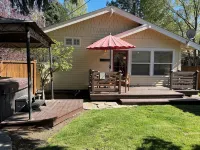 Historic Downtown │Walk Everywhere │Private Hot Tub │One Block to River - ブティック