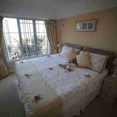 2 Luxurious, Modern 1 bed Suites with Stunning Ocean/Marina Views@amazing prices Rooms