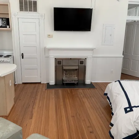 Perfect downtown game day apartment