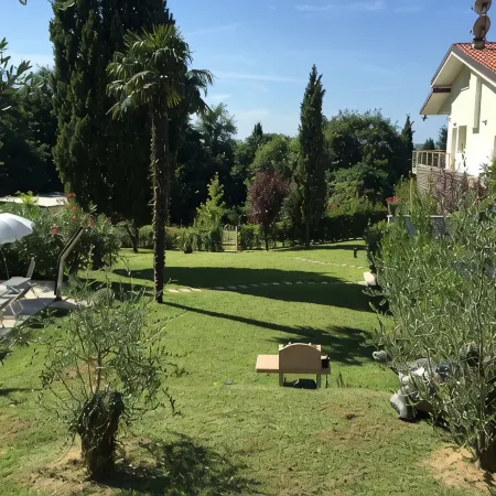 Villa Sara near the Tuscan cities of art and the beautiful beaches in Versilia