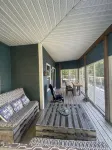 Blue Lodge with cozy winter garden and direct lake access - 2-stjärniga