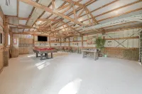 Clean & Spacious Cottage – Close to Campus!