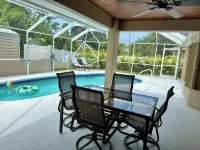Pool Retreat & Minutes to the Beach! - 3-Sterne