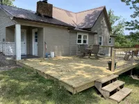 Nana's House located in the MO Ozarks close to many rivers for floating. - Homestays