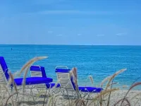 Spacious 6-bedroom- 2 kitchen Duplex in beautiful Key Colony Beach - 4-Star