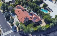 3 Bdrm Luxury. Gourmet Kitchen/Pool/Spa/Walk to Shops. Pets OK. Short/Long Term - 4-Star