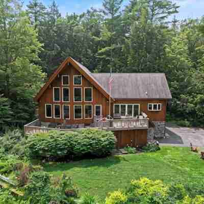 NEWLY RENOVATED! Lake George Mtn Retreat: BBQ, Firepit, 2-tiered Deck! Hotel Exterior