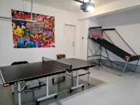 Cozy, spacious family home w/ Arcade! 5 mins from Beach! Hotels in Central Elgin