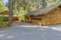 Creekside Cabin @ Mt. Rainier with Hot Tub and Game Room - Hytter