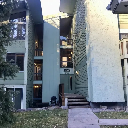 Telluride’s Quiet Abode. Downtown central