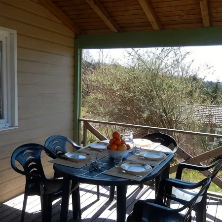 Large furnished cottage with terrace