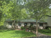 Charming 2-bedroom condo in McHenry Close To Lake Activities and Ski Resort マクヘンリーのホテル