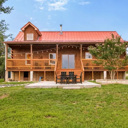 Hill Country Luxury Cabin