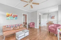 Close to Hospital and Downtown, Eastside Bungalow, Dogs Welcome + Fee - 2-Star