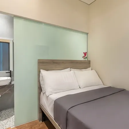 Lively Hotel City Center Surabaya