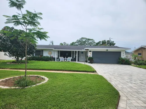 Private Solar Heated Salt Water Pool- Minutes from Everything in St. Pete! - Bungalows