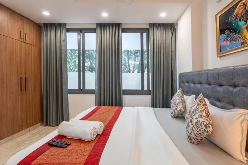 Fortune Home Service Apartment 3Bhk E-69 -  Ferienwohnungen