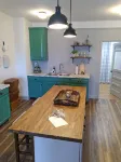 Cozy Getaway in the heart of Lincoln! - Wifi