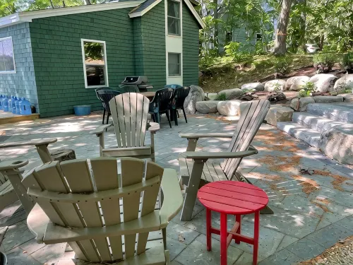 Cozy 100-year-old Maine camp, steps to Little Sebago Lake - Wifi