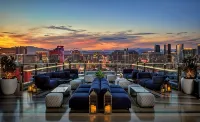 Palms Place Hotel and Spa - Mountain view