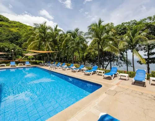 Stunning Direct Beachfront Villa in Beautiful Playa Ocotal at Bahia Pez Vela