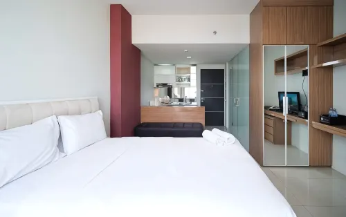 Best Choice and Homey Studio at the Square Surabaya Apartment by Travelio