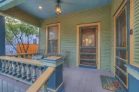 Tolle Haus: W/pool & Firepit-walk to Schlitterbahn, Comal Chutes & Downtown!