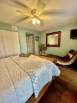 St. Augustine Beach condo, no roads to cross, just direct access to sun & surf. - 3つ星