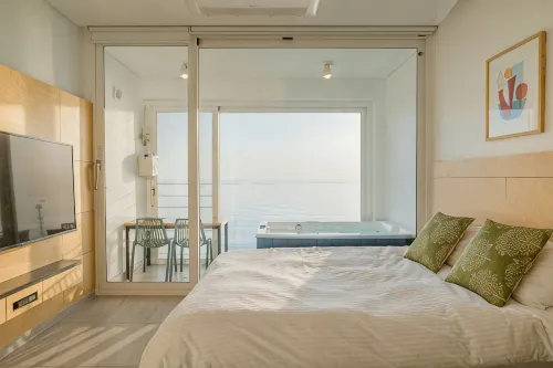 Goseong Sol Marine Pension - Homestays