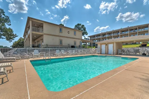 Lakeview Condo w/ Balcony+Pool Access, Sunrise View! - 4-Star