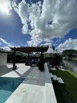 Modern lakeside pool home near hardrock and fll airport - ที่มีสระว่ายน้ำ