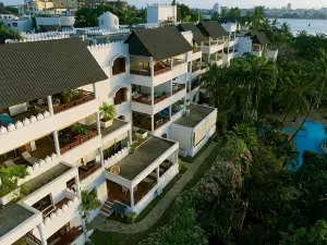 Tamarind Village Hotel Apartments