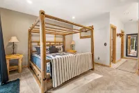 Cozy Sunriver Cabin Near Mt. Bachelor - Alppimaja
