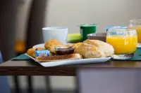 All Suites Appart Hôtel | Pau - Zénith - breakfast
