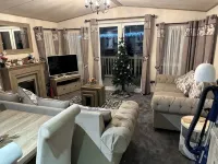 Abi Beaumont Caravan from 2022 - piscine
