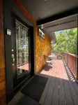 Ferrari House 1BD Hideaway Apartment
