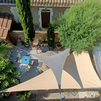 Entre Bastide et Cité et Son Rooftop - บีแอนด์บี
