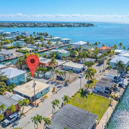 Relaxing Marathon Keys Home, Bikes & Beach Gear Included Near Sombrero Beach