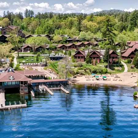 The Lodges at Cresthaven
