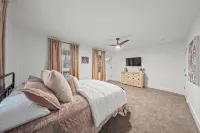 Charming 3-bedroom For Big Families in fabulous Cleveland with AC, WiFi - Balkoner